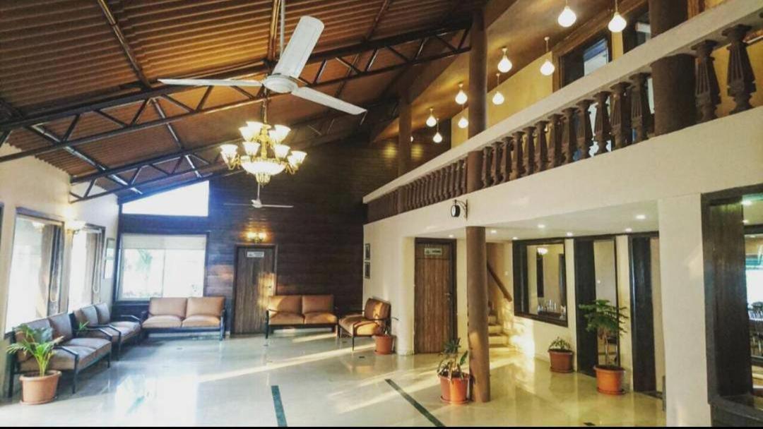 Presidency Highland Resort Koynanagar Kültér fotó